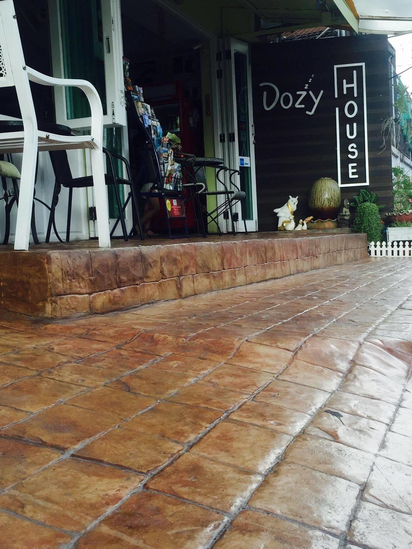 Hotel Dozy House Chiang Mai Exterior foto